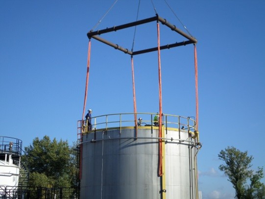 Levage de réservoirs